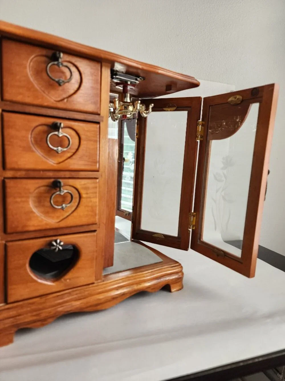Vintage Jewely Box Wood Heart Jewelry Armoire Etched Floral Mirror 4 Drawers